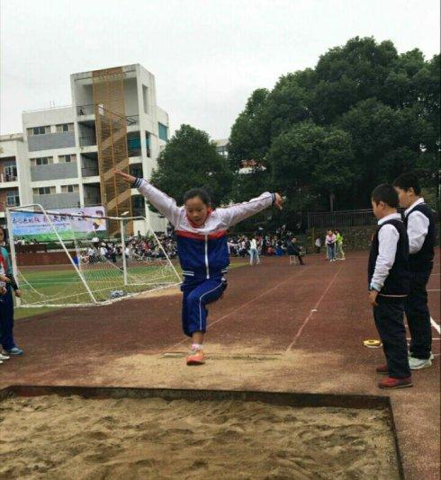 青春与阳光共舞；希望与荣光同在———实记沌小运动会