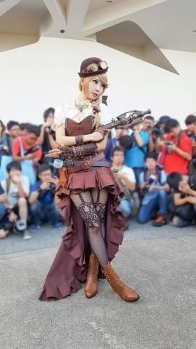 美腿酥胸 漫展被人墙围绕的超赞台湾coser