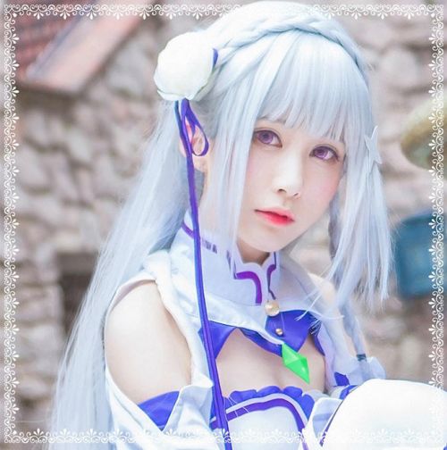 颜值逆天的小姐姐！艾米莉亚COSPLAY